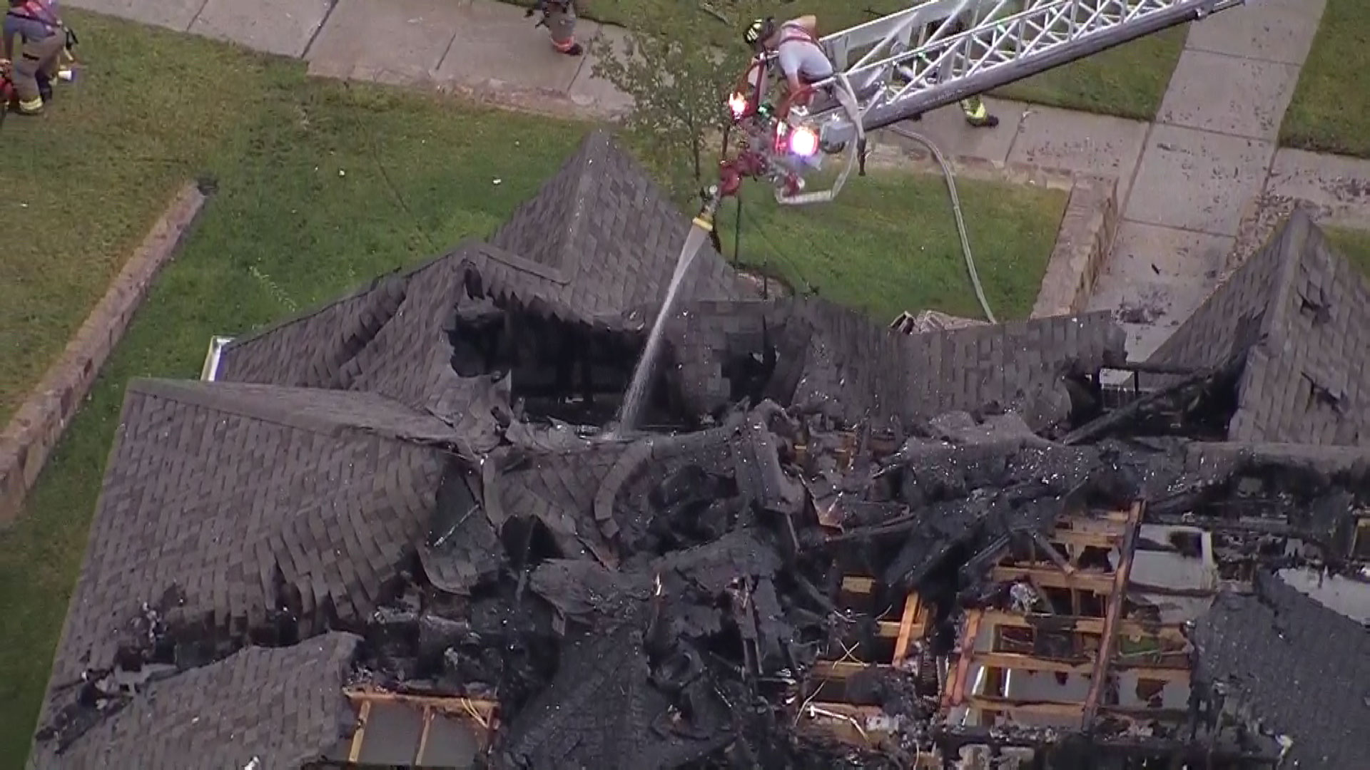2 Firefighters, Police Officer Hurt Battling Fire in Frisco
