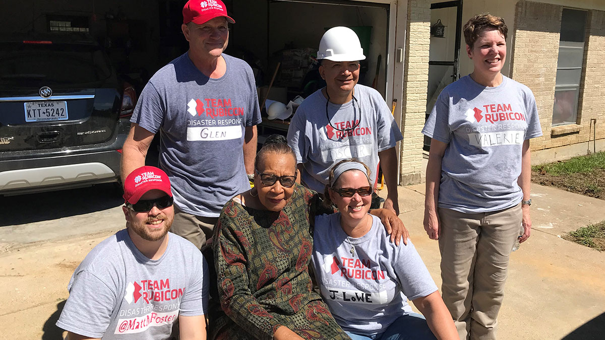 Volunteers Help Tarrant County Flood Victims