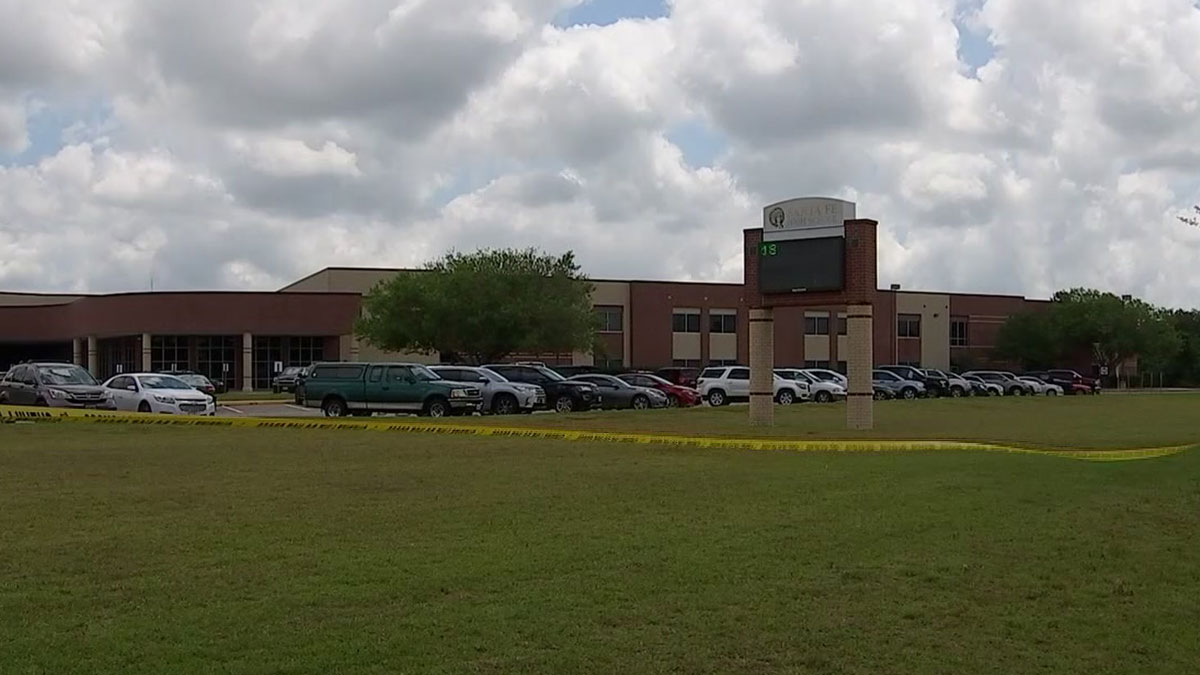 Families Return to Santa Fe HS to Collect Belongings