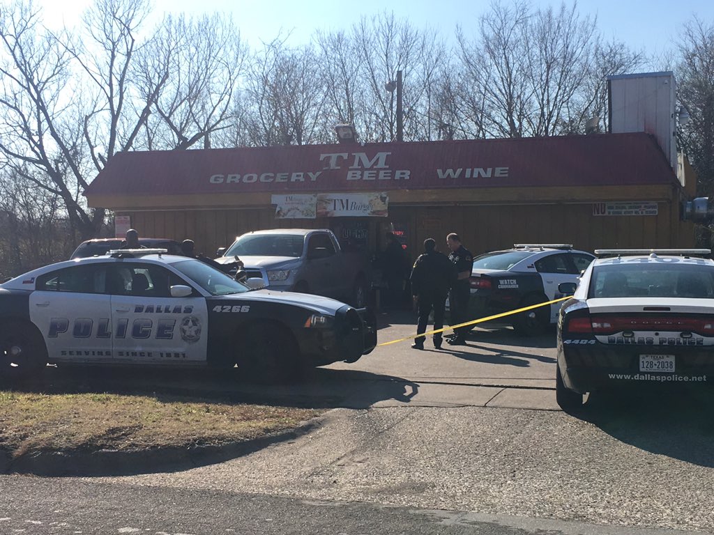 Three Convenience Store Employees Shot During Robbery: PD