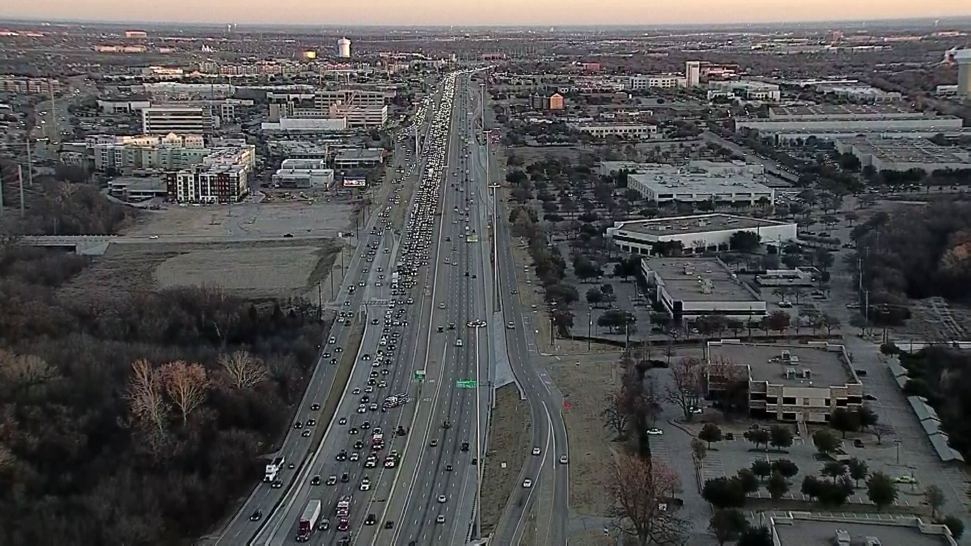 Multiple Vehicles Crash on U.S. 75