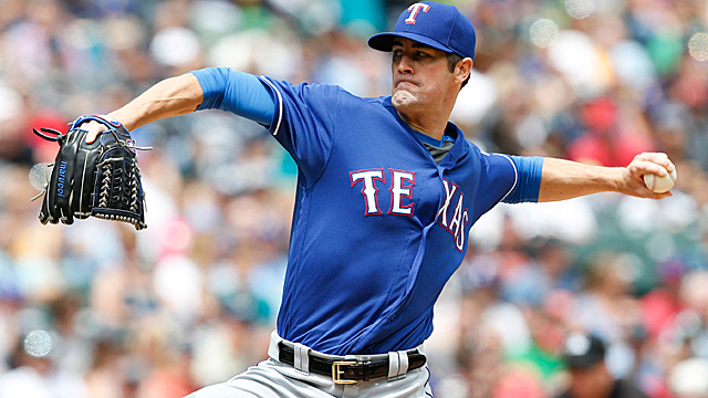 Hamels Limits Slugging Yankees as Last-Place Rangers Win