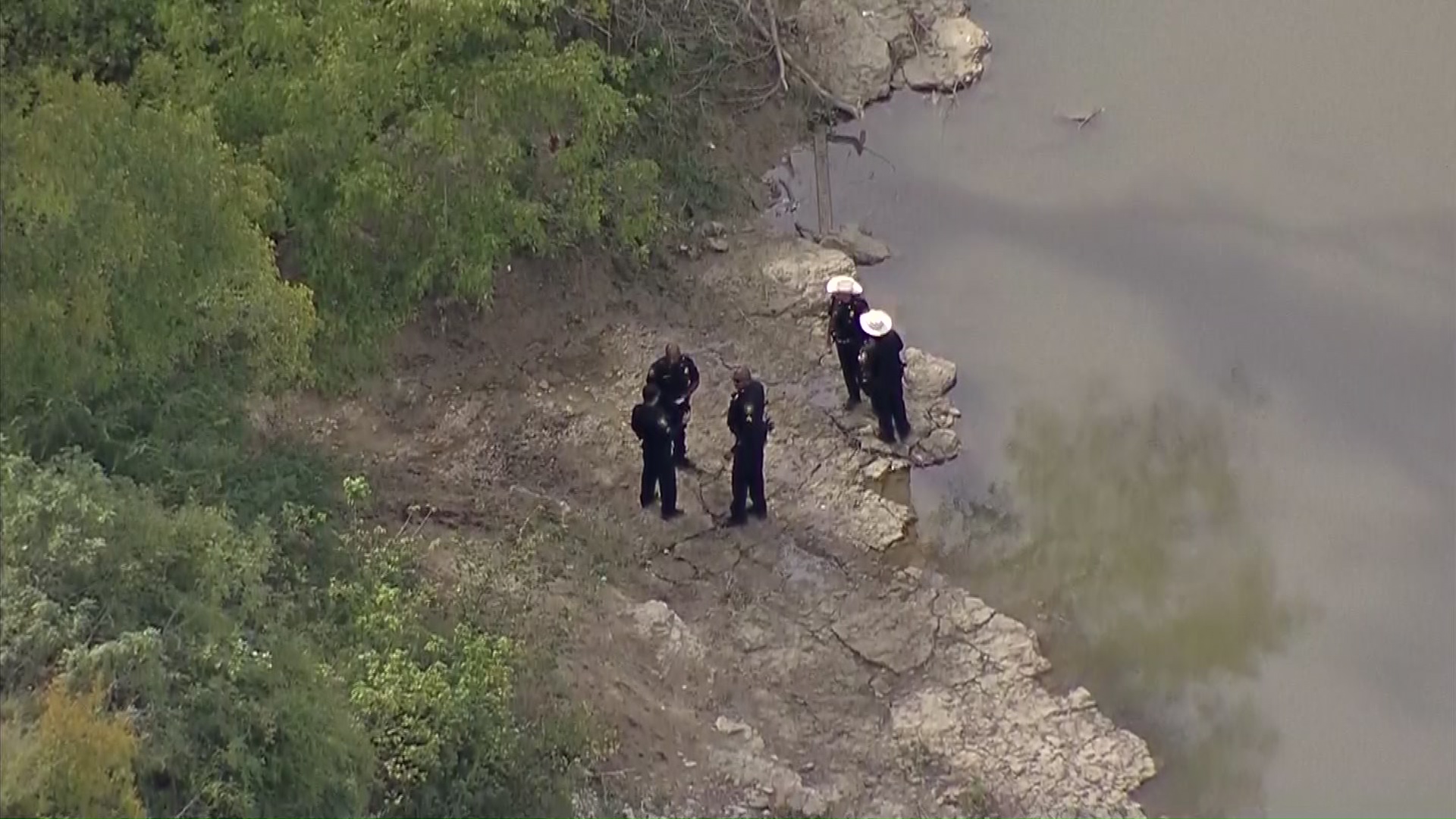 Body Found Along Rocks in Fort Worth's Trinity River